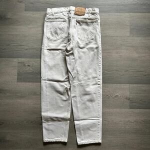 Vintage 90s Levi’s 550 Orange Tab Cream Denim Jeans 33x30